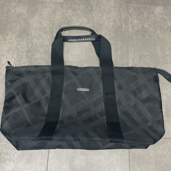 Authentic Burberry Frag. Duffle - Picture 2 of 4